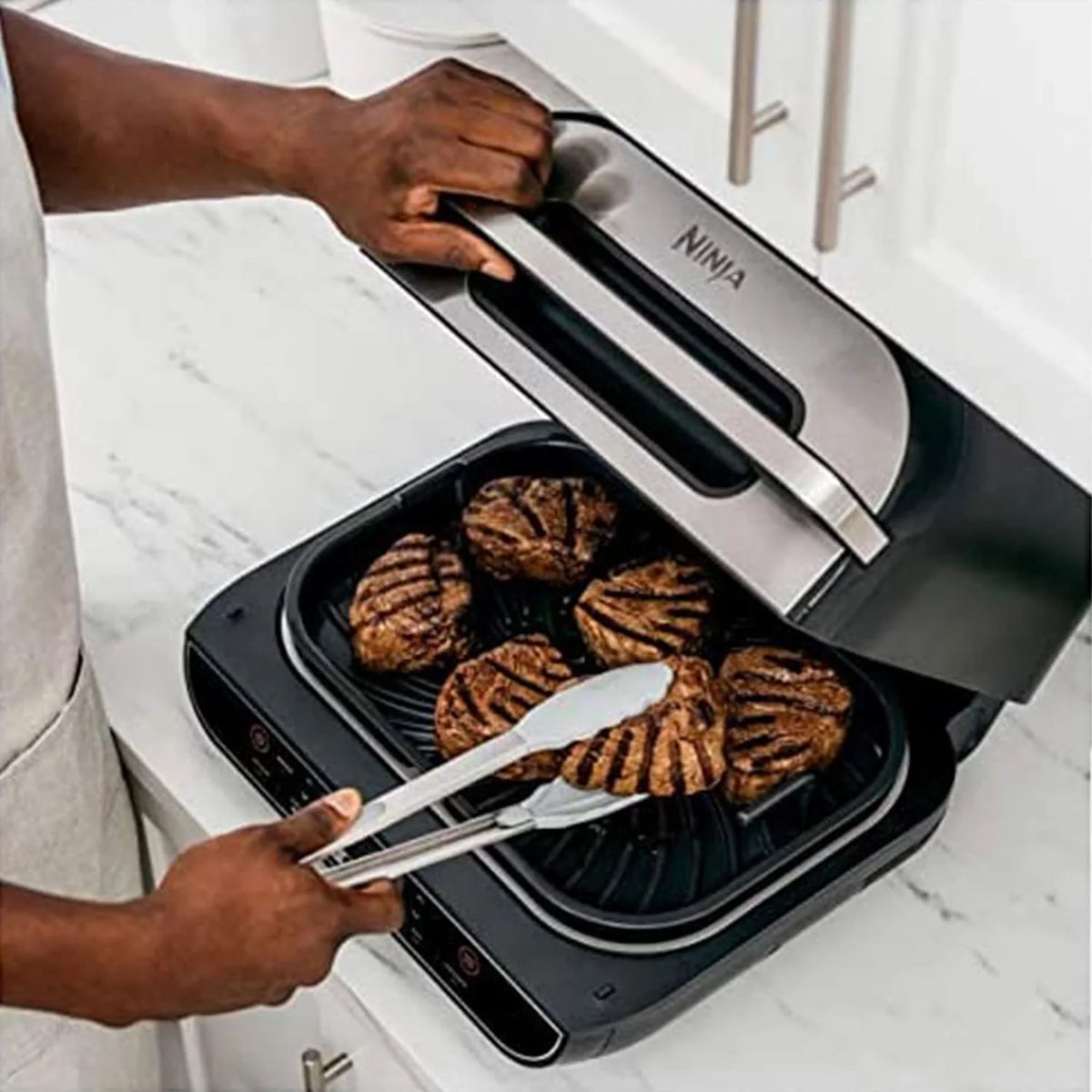 Open Box Ninja Foodi Smart XL 5-in-1 Indoor Grill with 4-Quart Air Fryer - Black V176