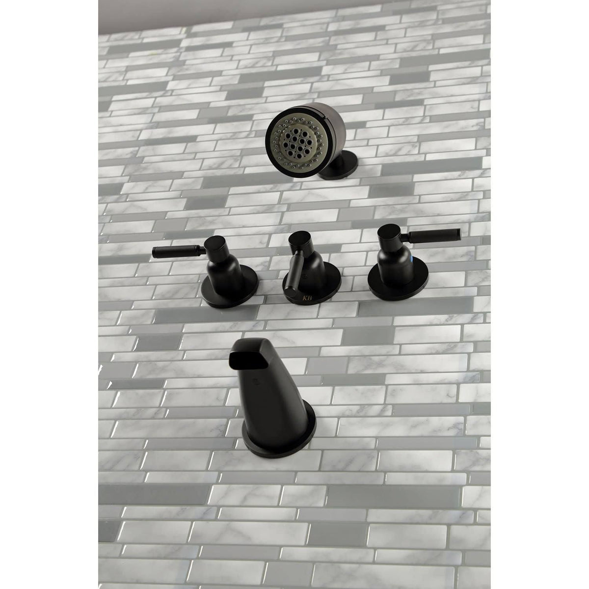 Polished Brass Three-Handle Tub and Shower Faucet I84534