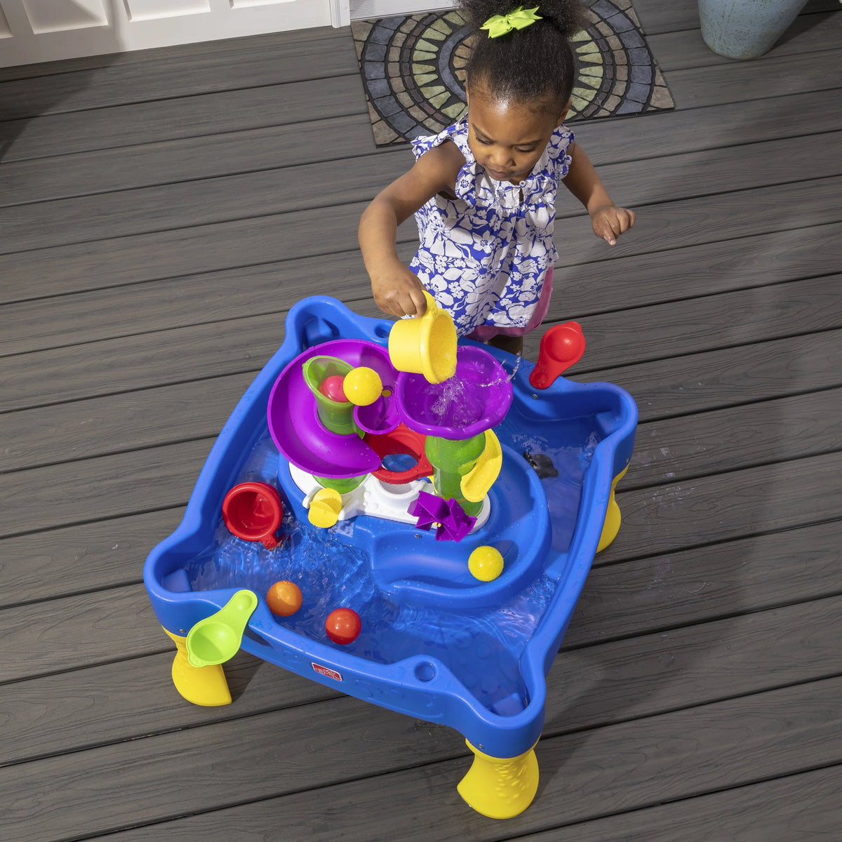 Blue Water & Ball Table H962398