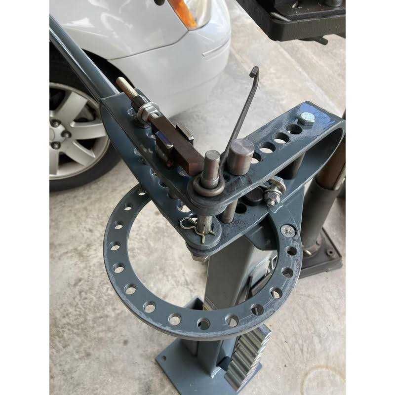 Compact Bender Q472838