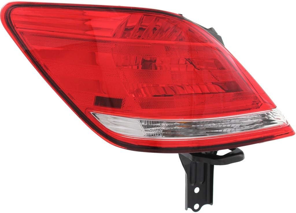 2005 2007 Toyota Avalon Tail Light Assembly Driver Side with Bulbs V577242