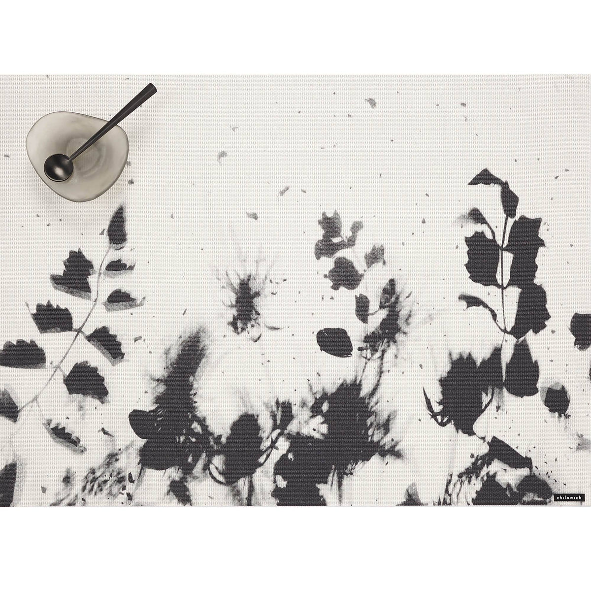 Black Placemat F740292